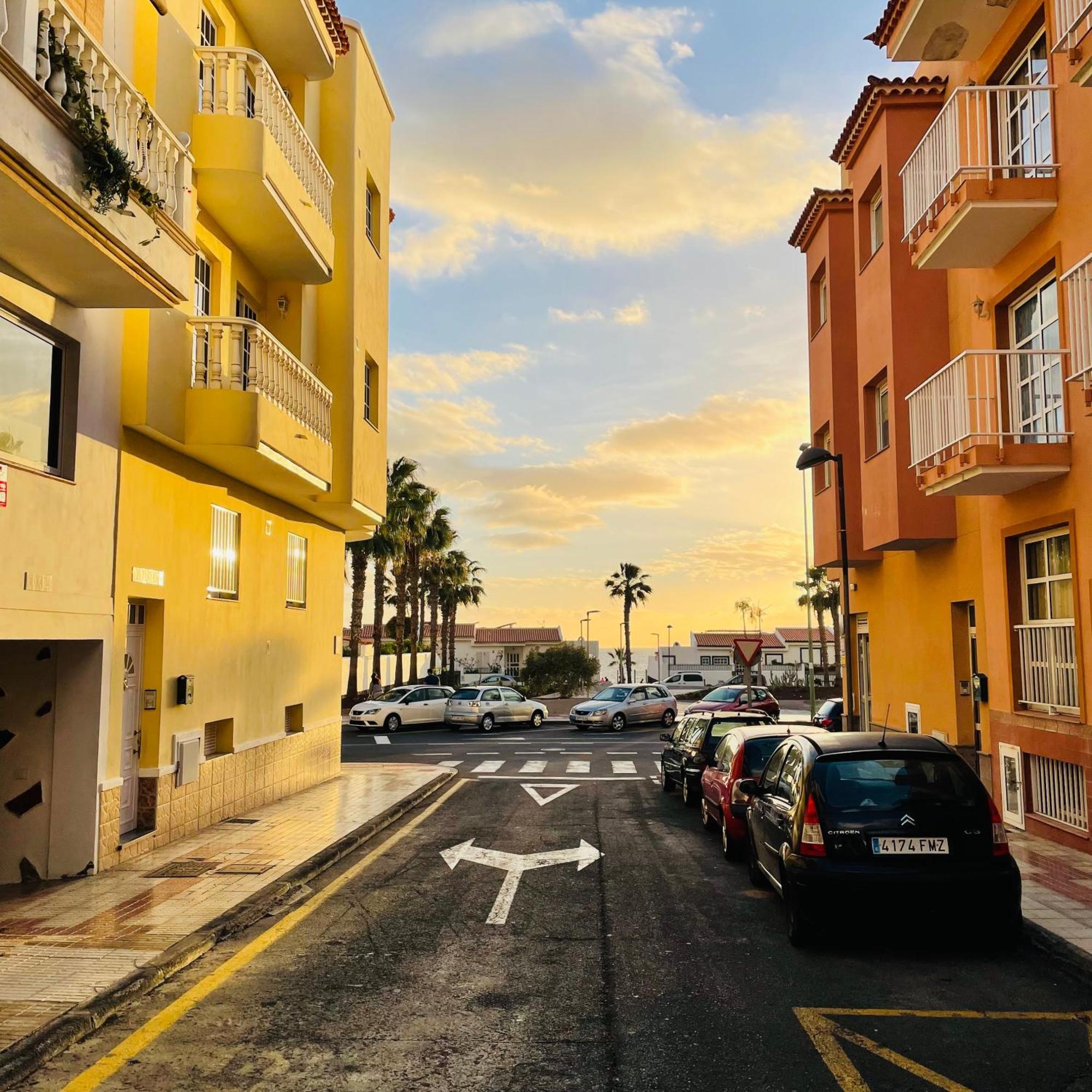 Apartamento Brisas Del Sur - Oasis Tenerife Sur Playa de San Juan  Esterno foto